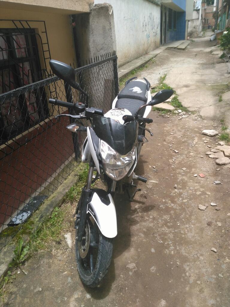 Vendo Moto Pulzar 135