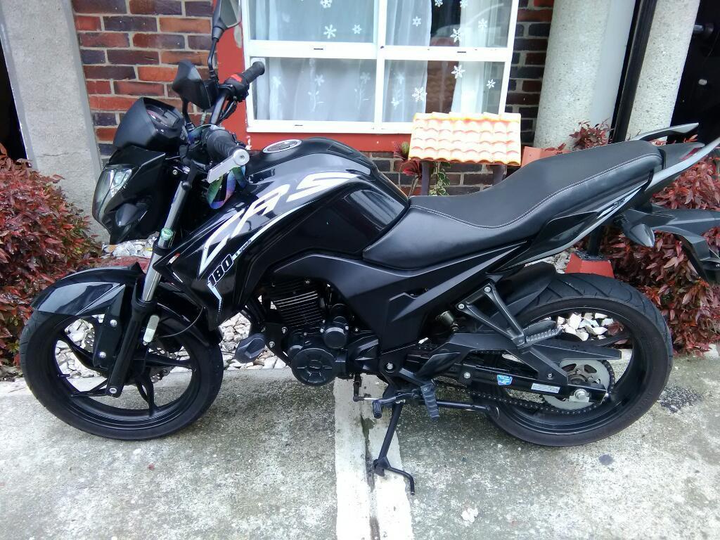 Vendo Moto Akt Cr5