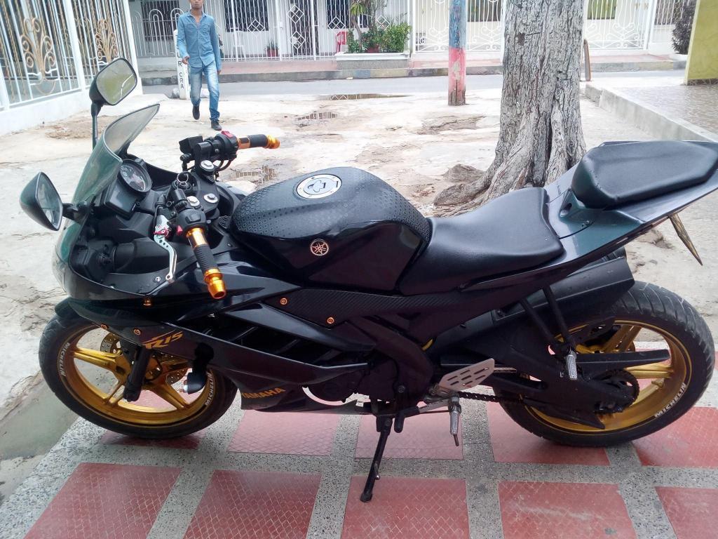 Se Vende hermosa Yamaha R15