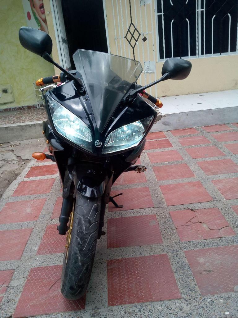 Se Vende hermosa Yamaha R15