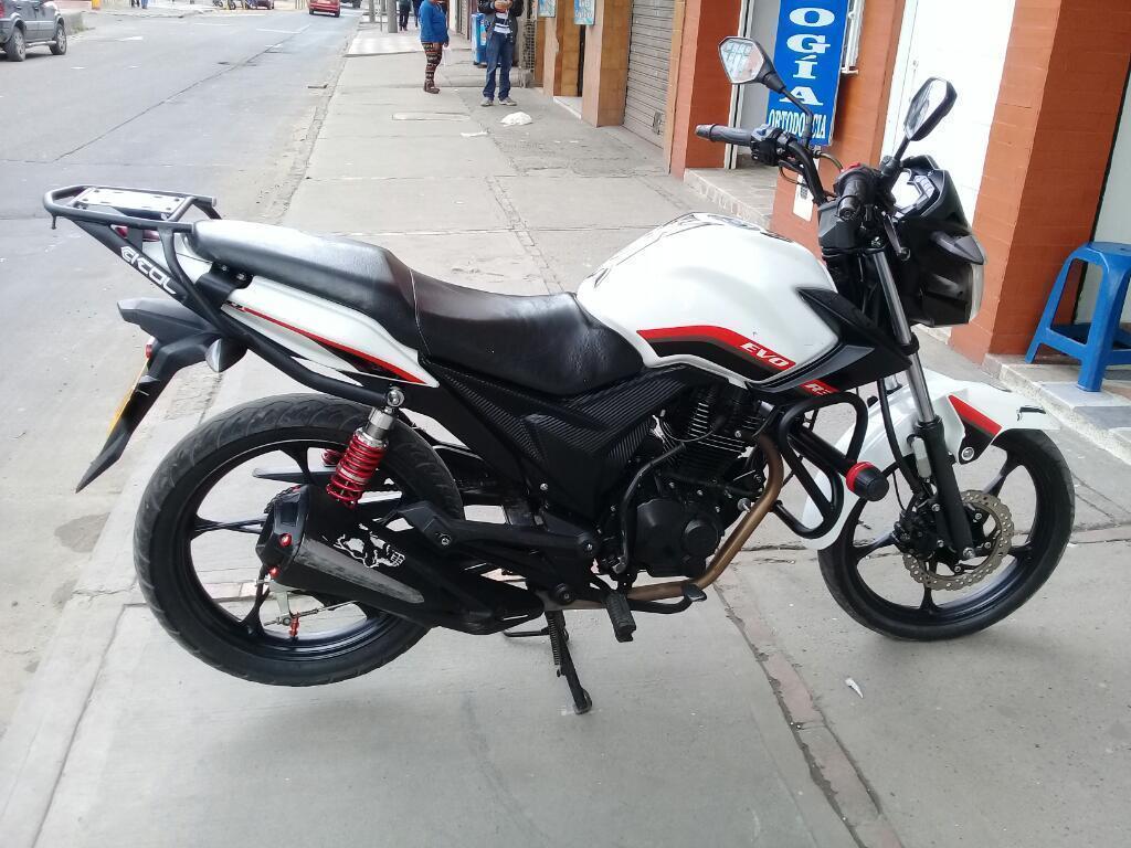 Moto Akt Evo R3 Modelo 2015 con Soat