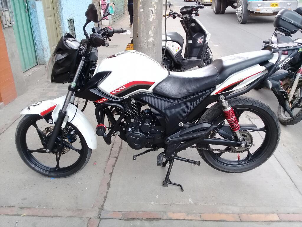 Moto Akt Evo R3 Modelo 2015 con Soat