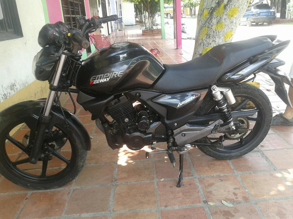 Vendo Moto Arsen 2. 15700km Año 2012