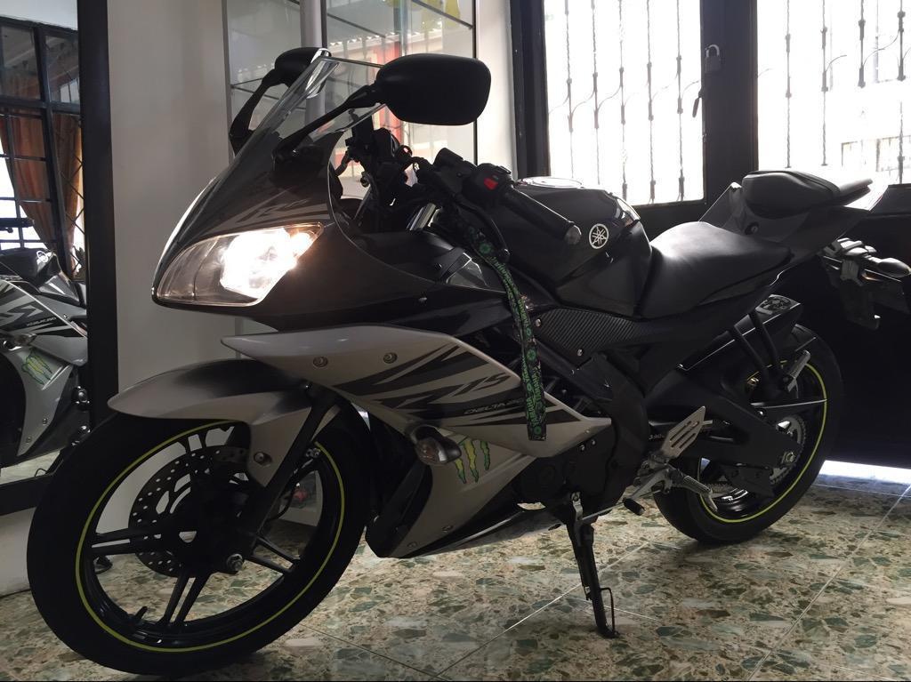 Permuto Yamaha Yzfr15 2017 por Z250