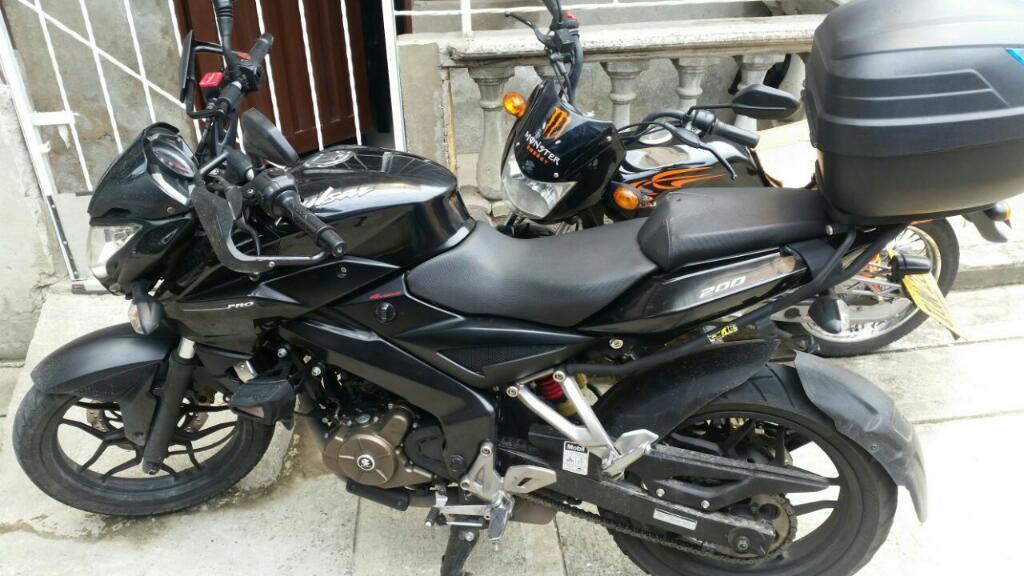 Pulsar 200ns Pro Negra