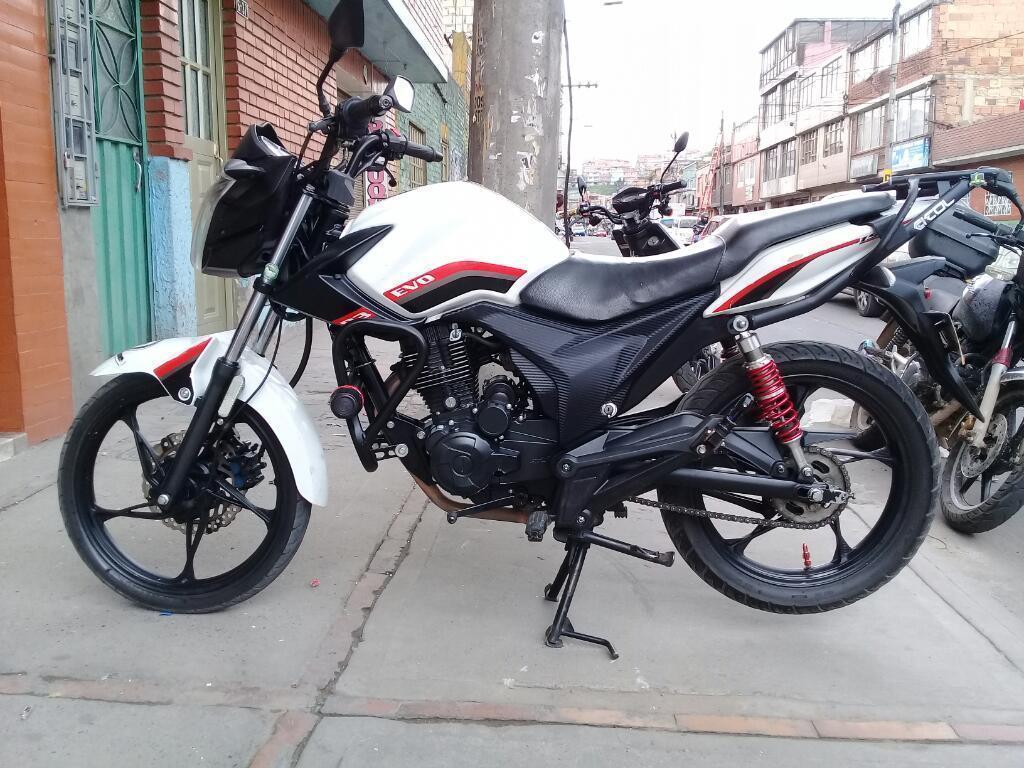 Moto Akt Evo R3 Modelo 2015 con Soat