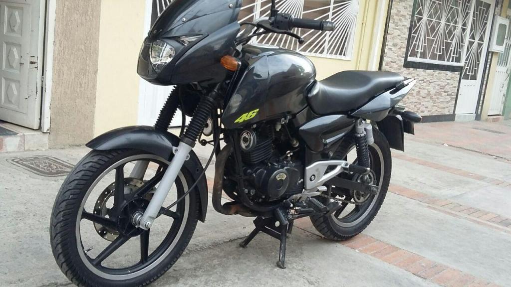 VENDO MOTOCICLETA PULSAR 180 EN EXCELENTE ESTADO