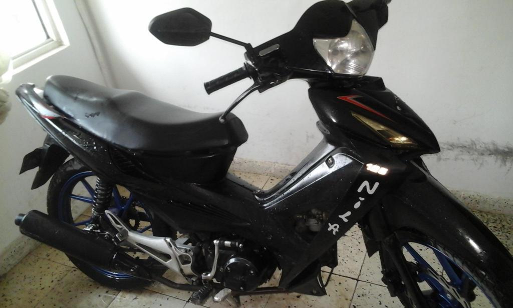 vendo moto akt 125 2012