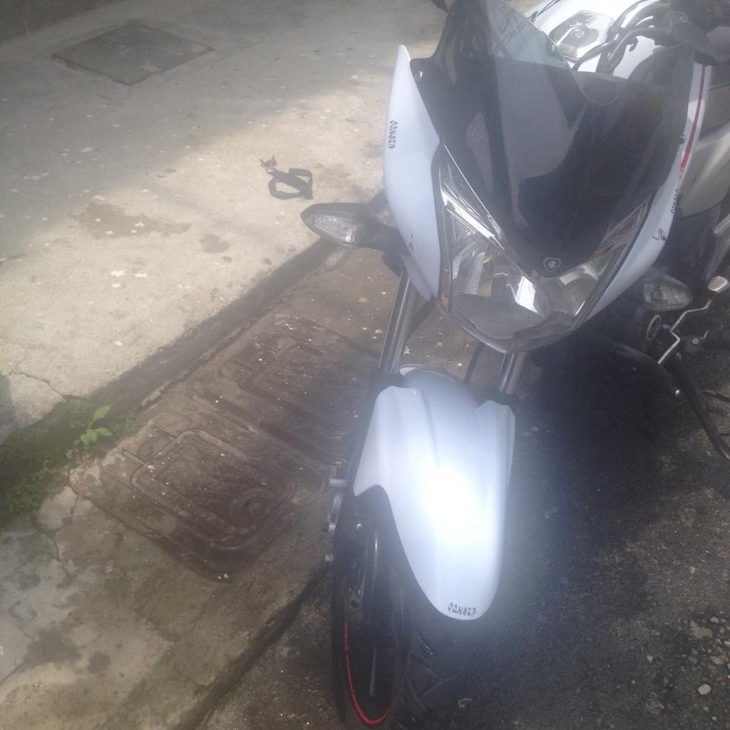 Vendo Moto Discover 125St