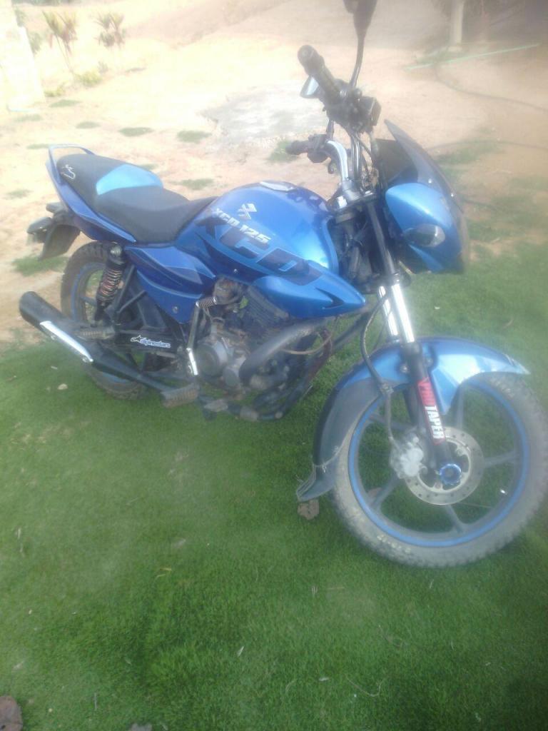 SE VENDE EXCELENTE MOTO XCD 125 MODELO 2011