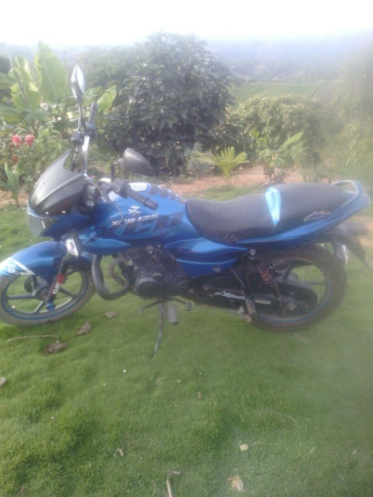 SE VENDE EXCELENTE MOTO XCD 125 MODELO 2011