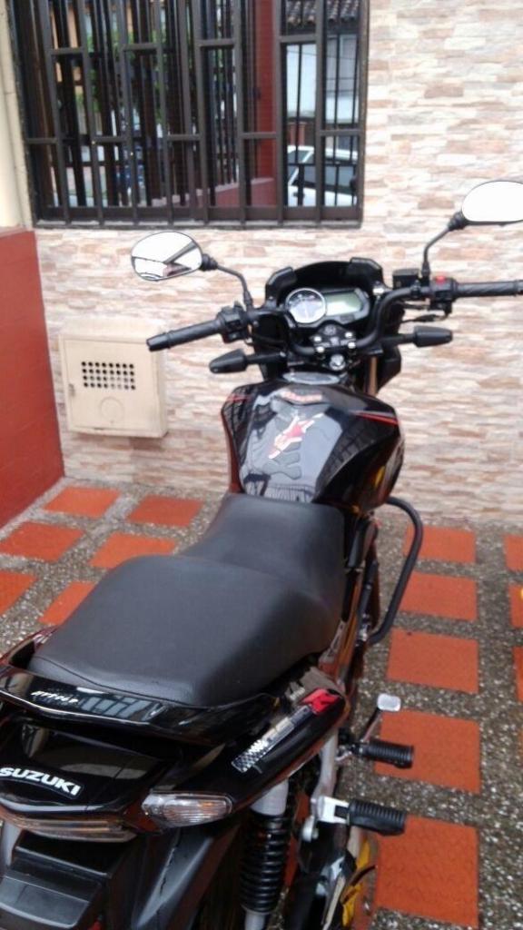 SE VENDE MOTO SUZUKI GS 150 R