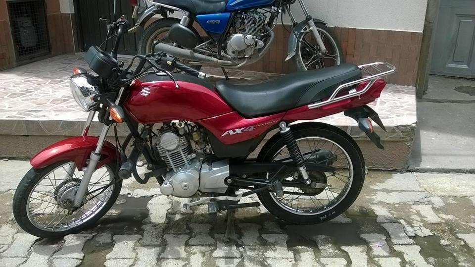 vendo moto AX4 con papeles al día