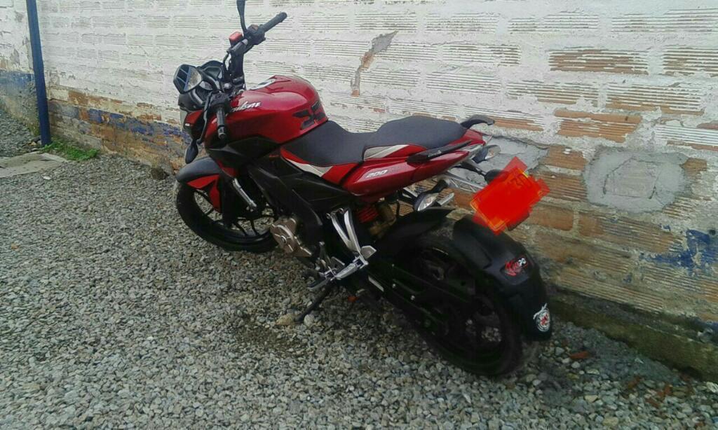 Pulsar Ns 200