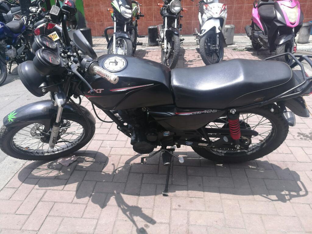 Vendo Akt Nkd 125 Modelo 2015