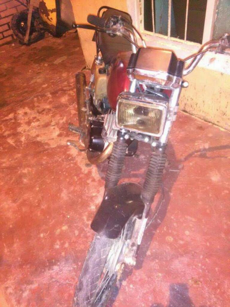 Se Vende Moto Akt