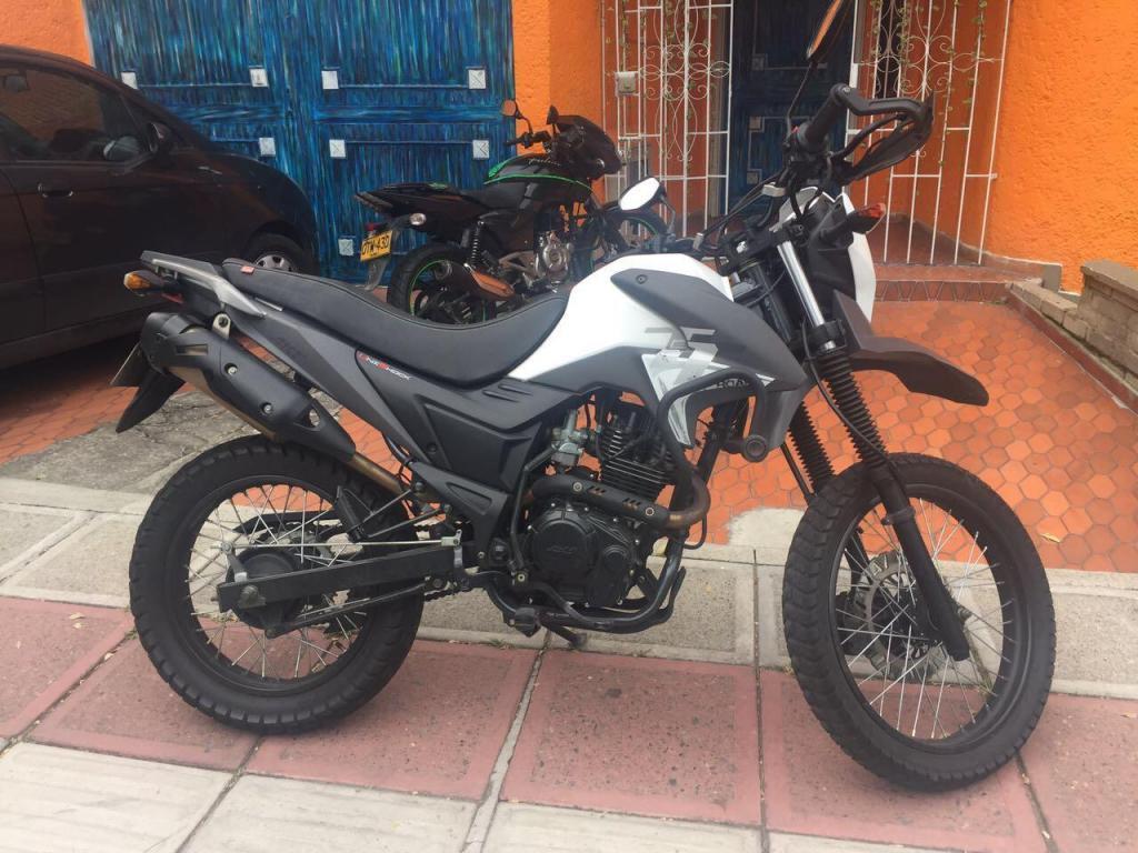 Moto TT AKT 150 modelo 2016
