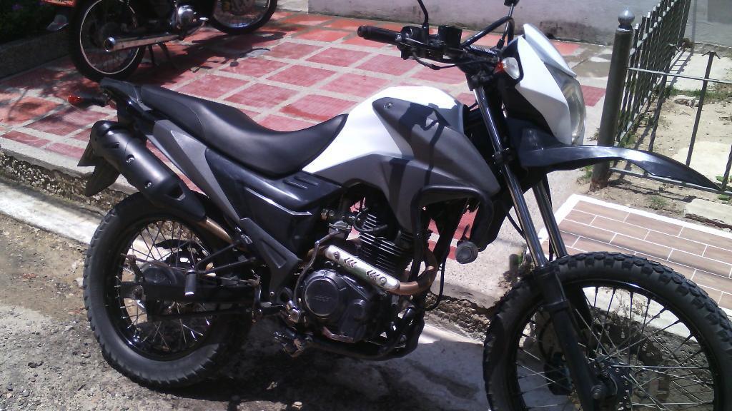 Vendo Tt 150 Br Mod 2015 con Soat Y Tecn