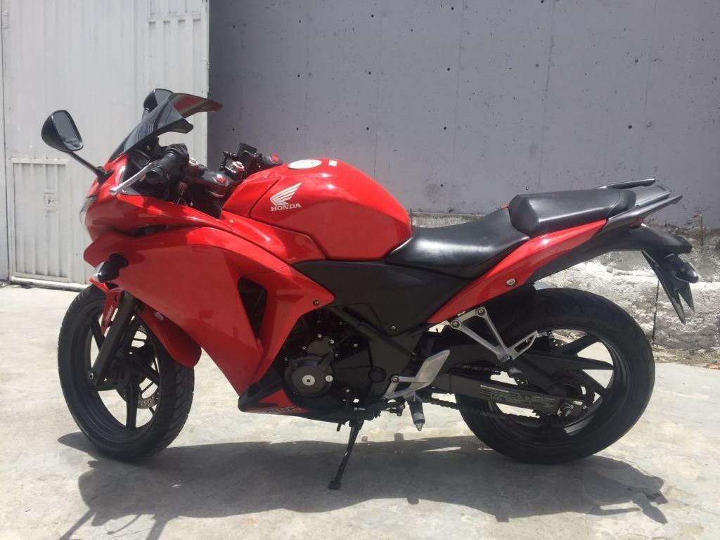 Honda cbr 250r std 2016