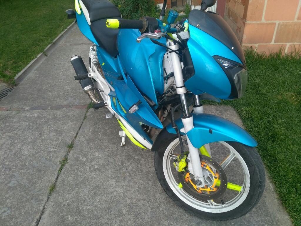 Moto Pulsar 200