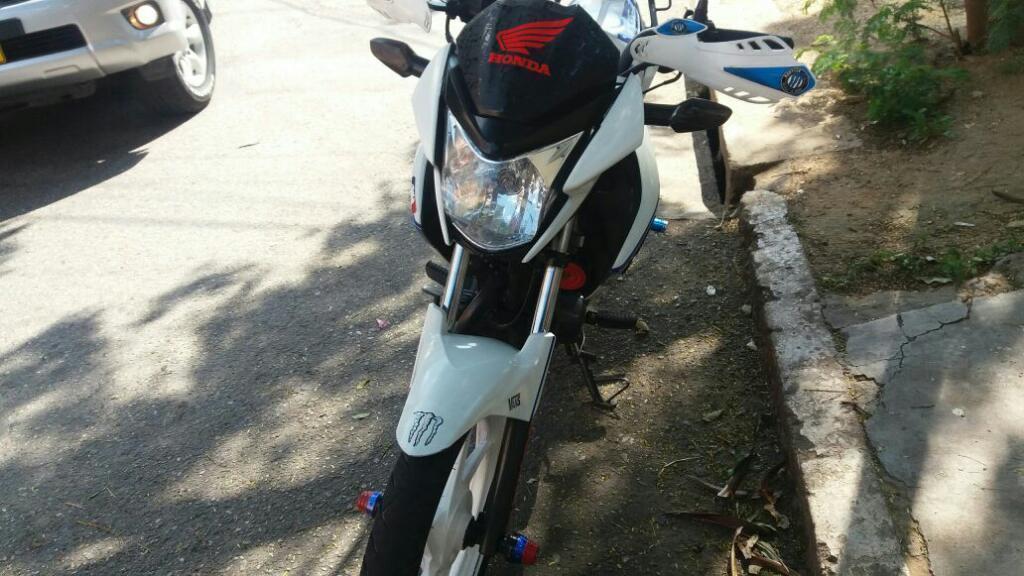 Vendo Hermosa Honda Invicta