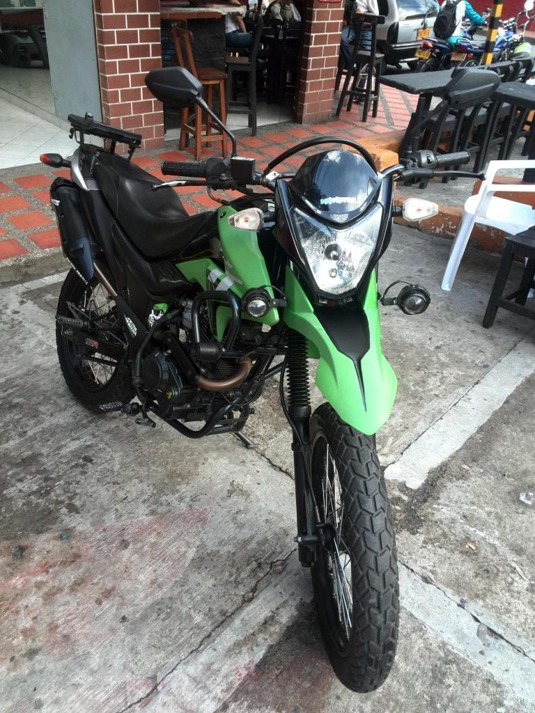 moto TTR 150 2015 akt en excelente estado