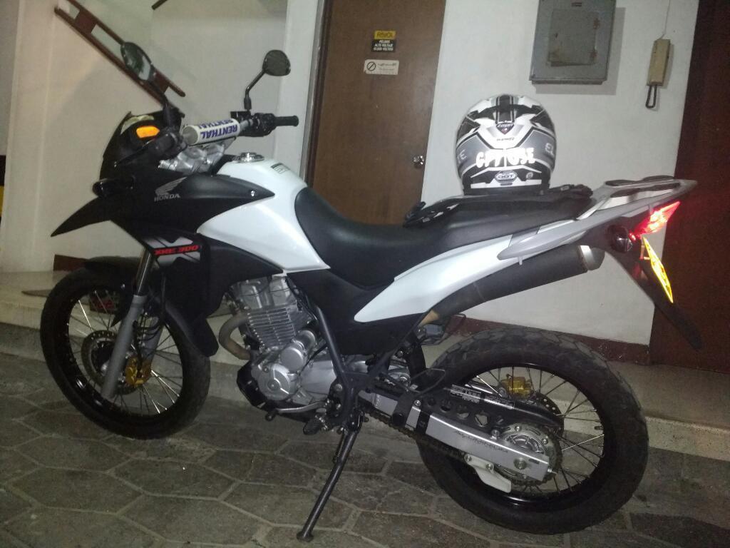 Vendo Honda Xre 300, 2016