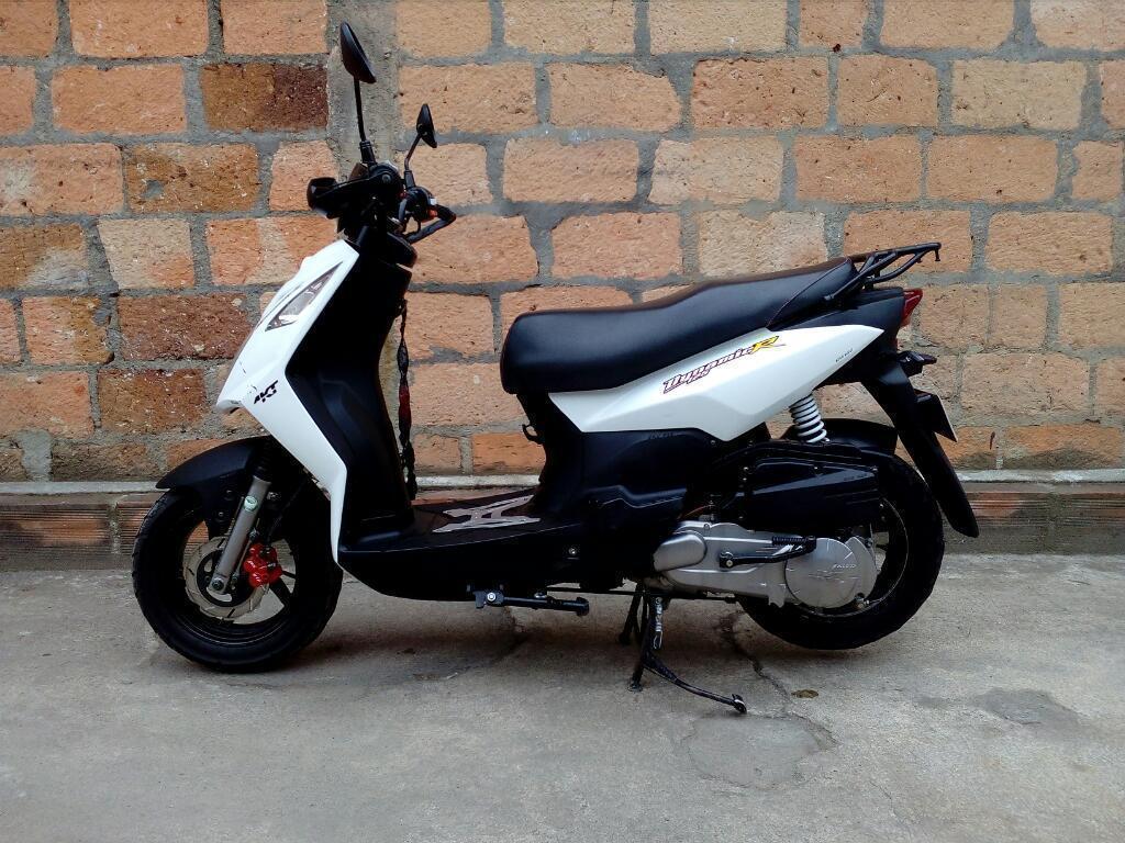 Vrndo Dynamic R 125sc con Exosto Akrapov