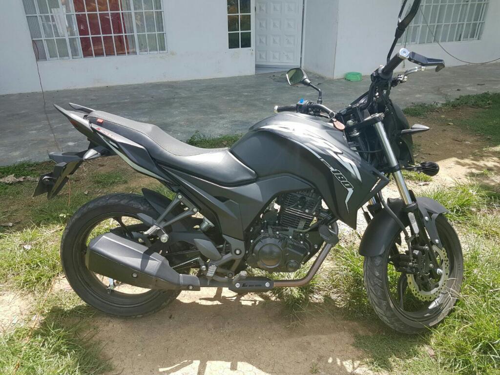 Se Vende Moto en Exelente Estado, Ganga