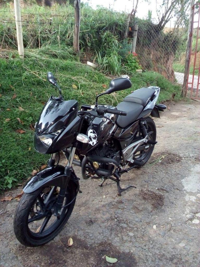 VENDO PULSAR 180 UG