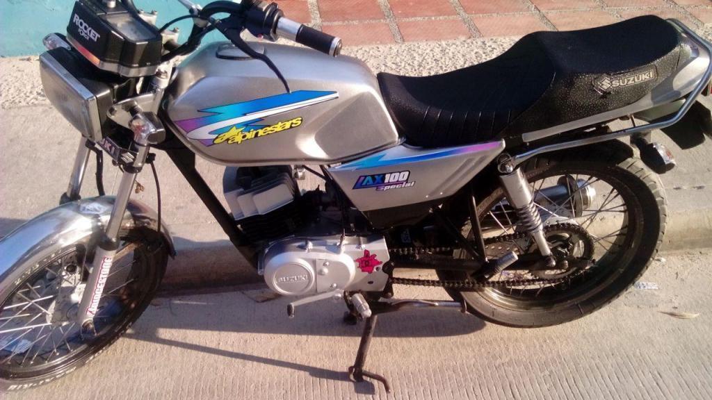 VENDO MOTO