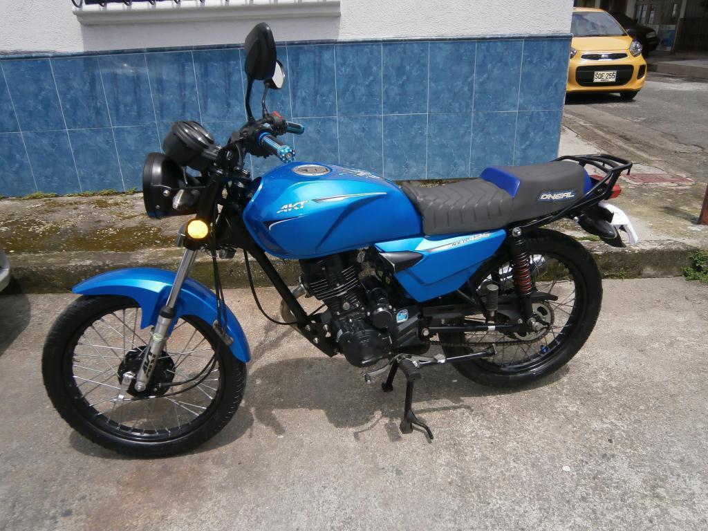 VENDO MOTO AKT NKD 125cc MODELO 2013. $2.100.000