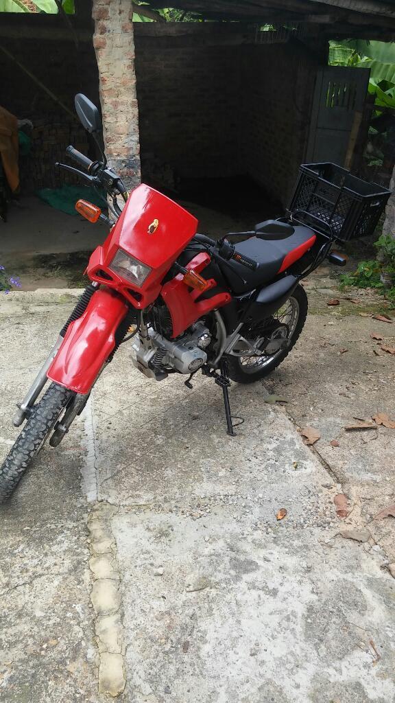 Vendo Motocicleta Passaggio 200