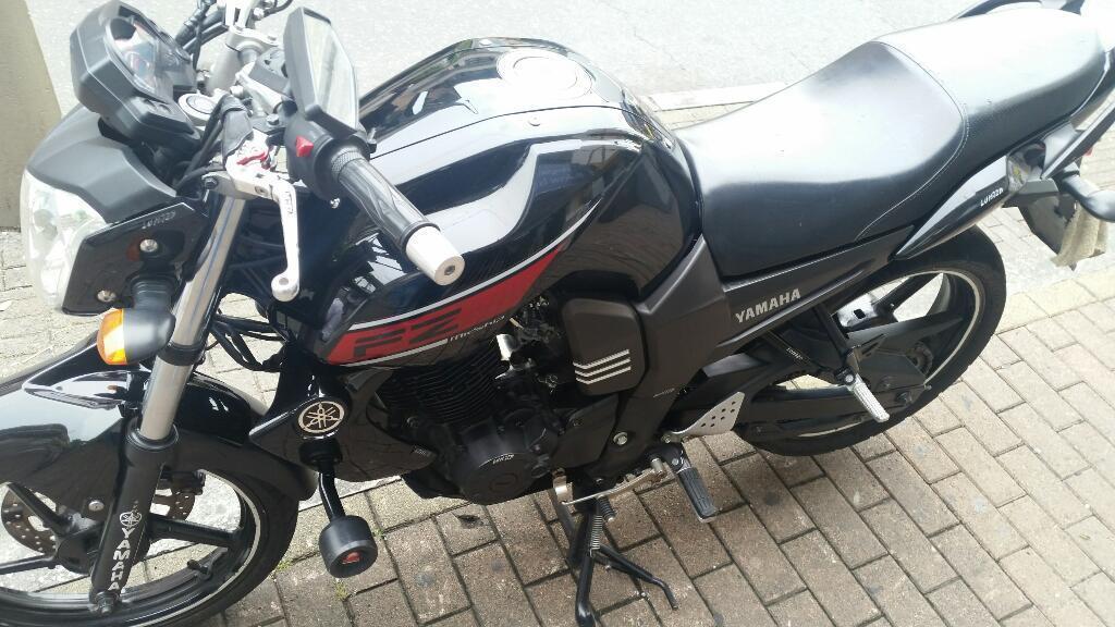 Moto Fz 2014