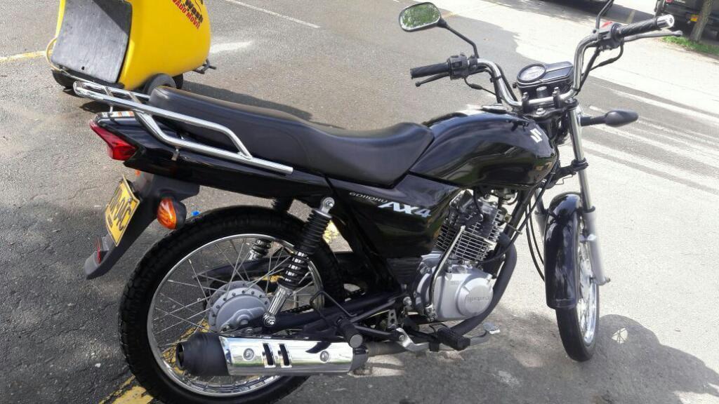 Moto Suzuki Ax 100 4