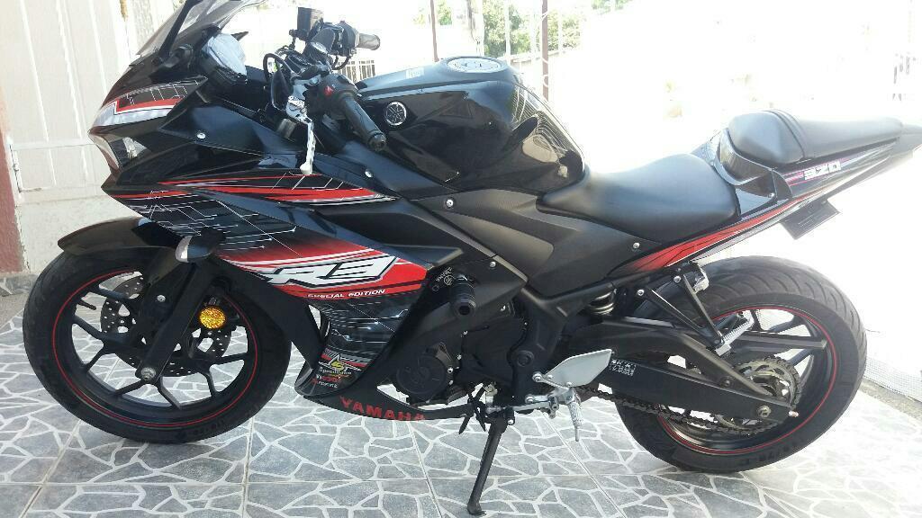 Vendo Yamaha R3