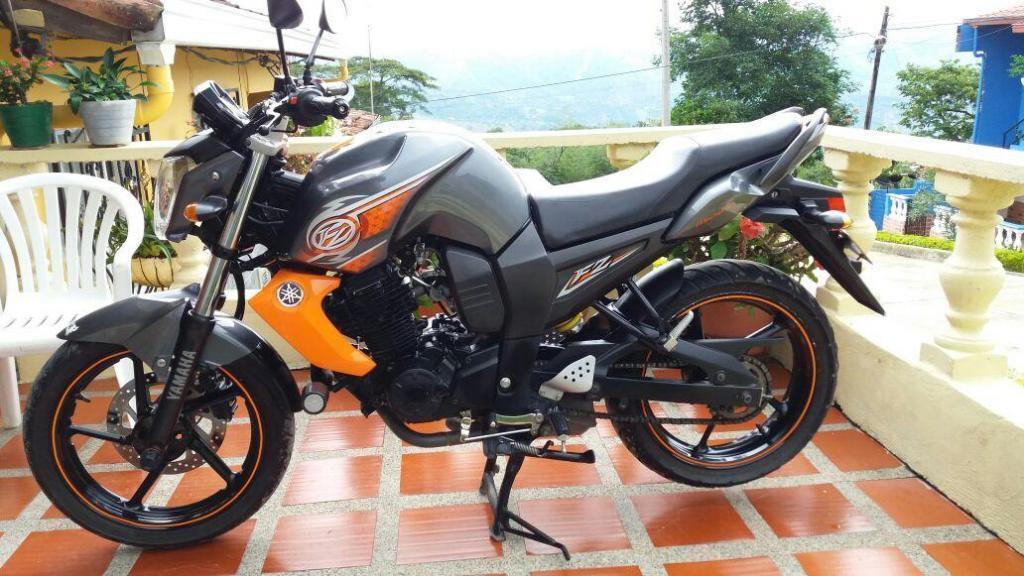 YAMAHA FZ 150 SUPER BUENA