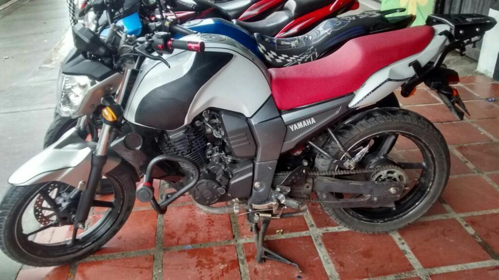 Yamaha Fazer con Carenaje de Fz 2013