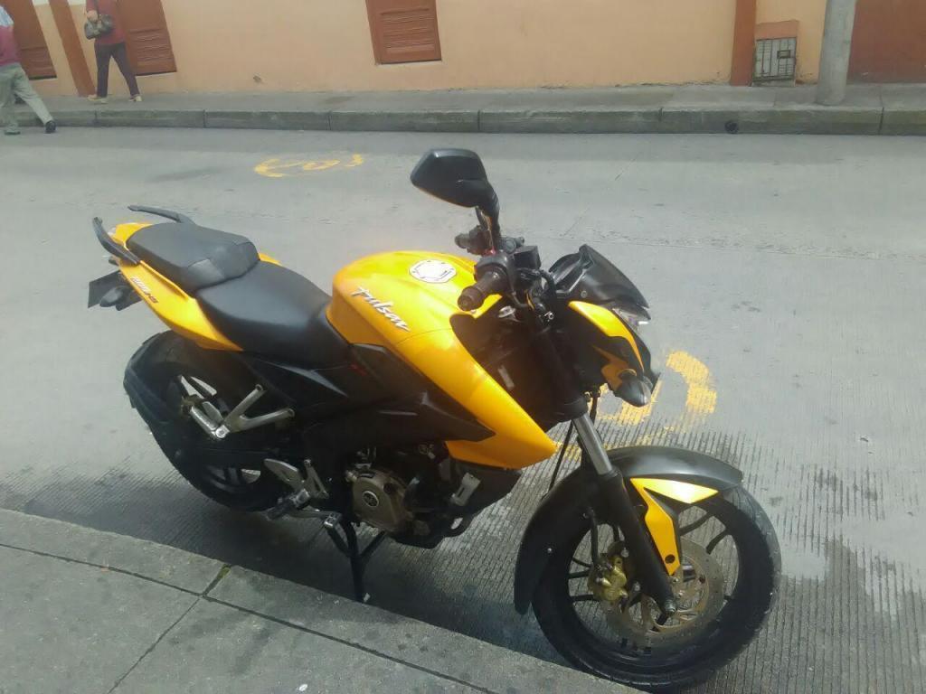 SE VENDE PULSAR NS 200 FULL