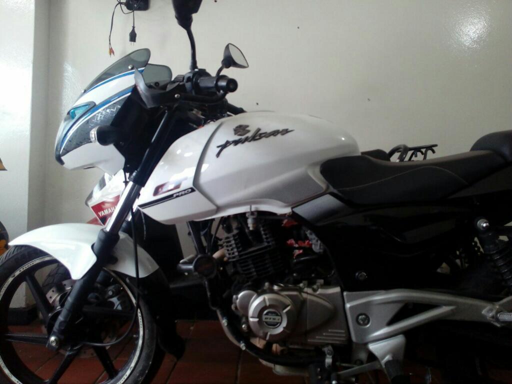 Pulsar 180 2016