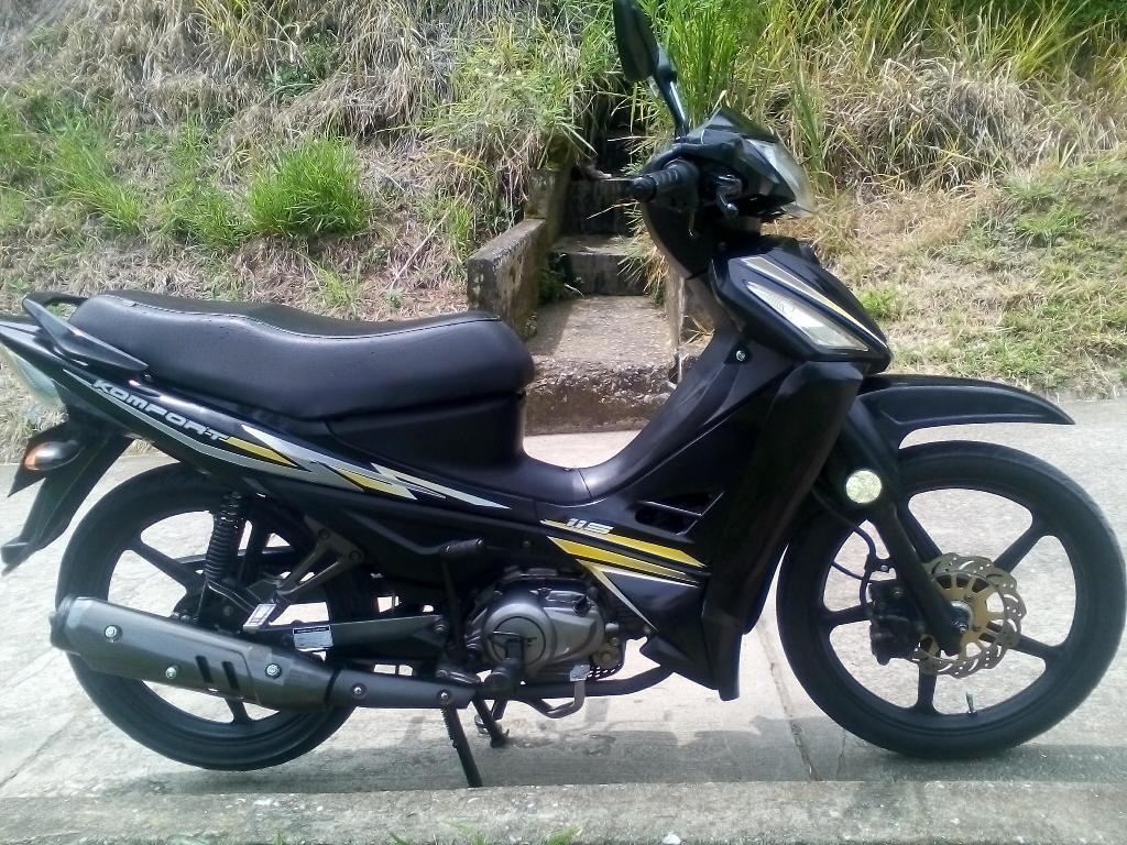Se Vende Akt 115 Komfort 2014 con Seguro Y Tecno Nuevos