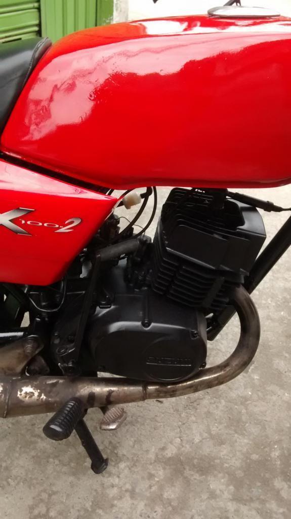 SUZUKI AX 115 ,ROJO MODELO 2000, VALLUNA BIEN DE LLANTAS,TARJETA DE PROPIEDAD