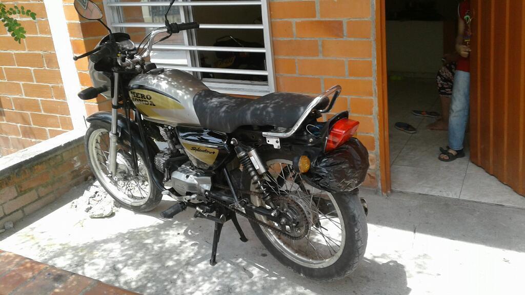 Vendo Honda Splendor 100 Modelo 2004