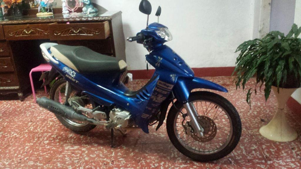 VENDO MOTO SUZUKI BEST