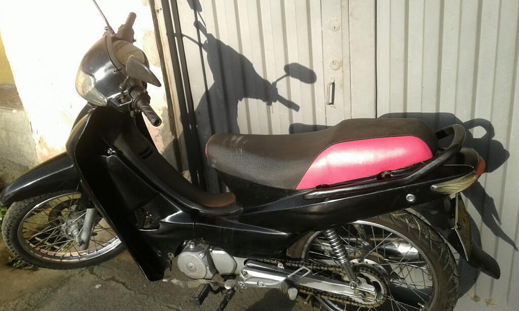 Se Vende Moto Akt 110buena