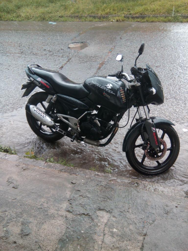 Pulsar 180 mod2006 tel 3192638905