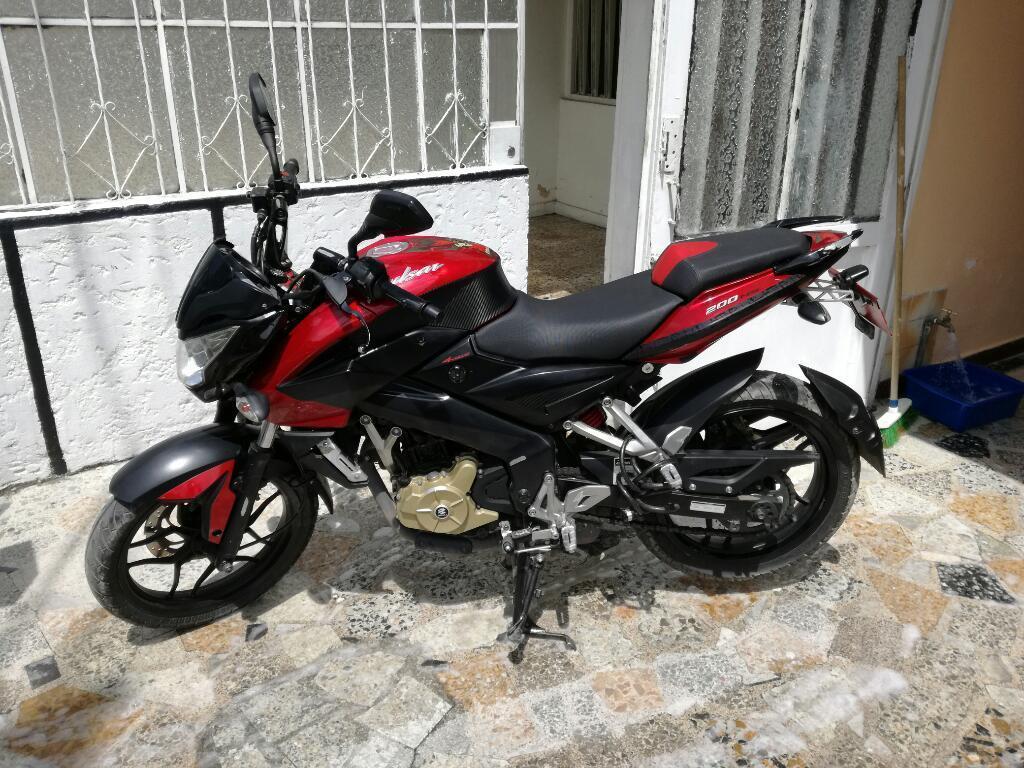 Moto Pulsar 200 Ns