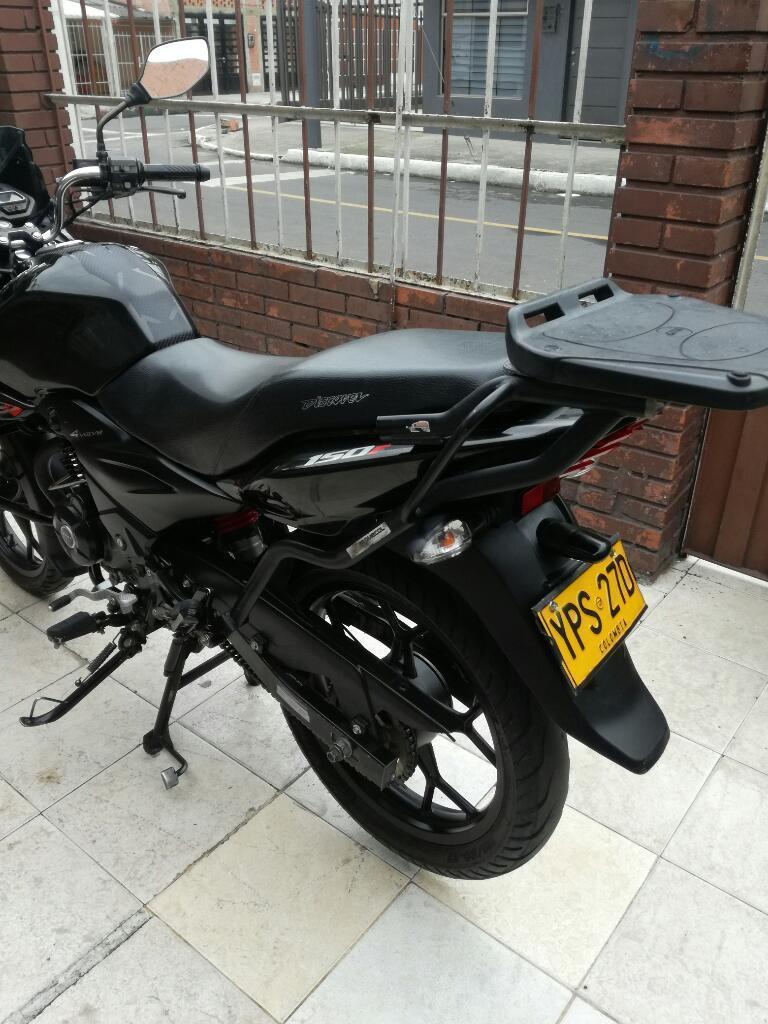 Vendo Moto Color Negro