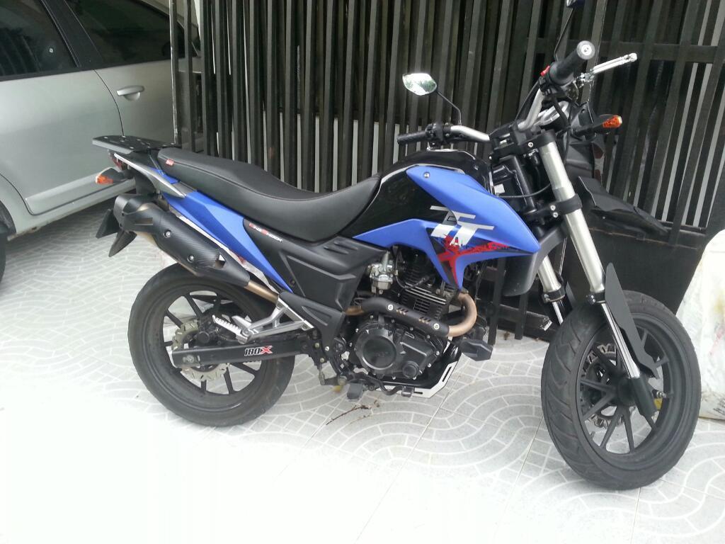 Moto Tt