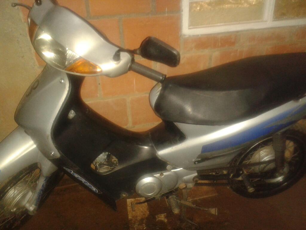 Se Vende Una C-100biz Modelo 2003 Solo T